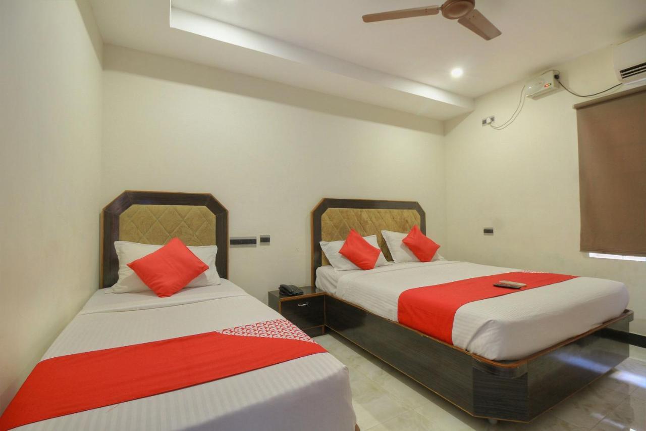 Oyo 15948 Hotel Srees Tiruchirappalli Buitenkant foto